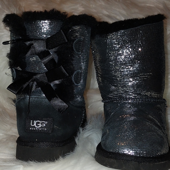 UGG BOOTS Girls Baily Boot Bows, Silver Sparkles, Black Sherpa size 5 - Picture 10 of 14